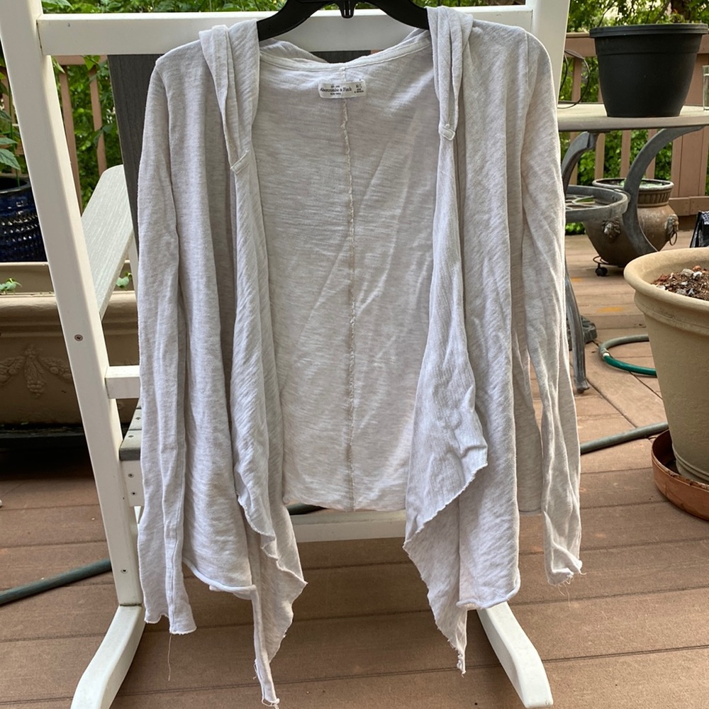 Abercrombie & Fitch Light Grey Sweater